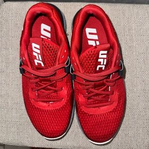 Under ArmourProject Rock BSR 2 Red
Exclusive UFC Limited Edtion